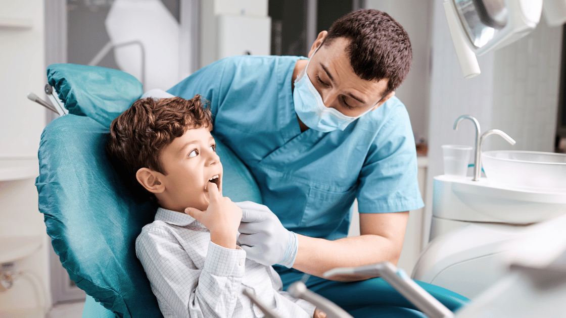 Patarimai, kurie padės tinkamai paruošti vaikus nuvykti į odontologijos kliniką 